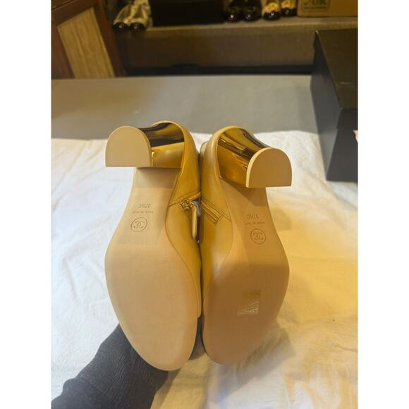 Chanel Short Boots Women 37.5 Beige Black Lambskin Grosgrain Bow Cap Toe BOW - Picture 3 of 5